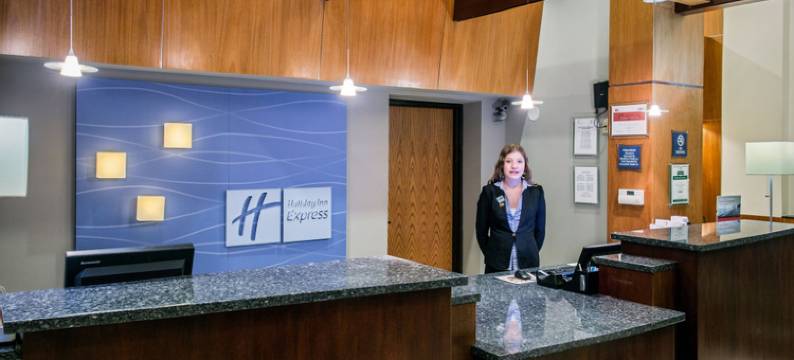 绍姆堡-罗灵梅多斯智选假日酒店(Holiday Inn Express ROLLING MDWS-SCHAUMBURG AREA by IHG)图片