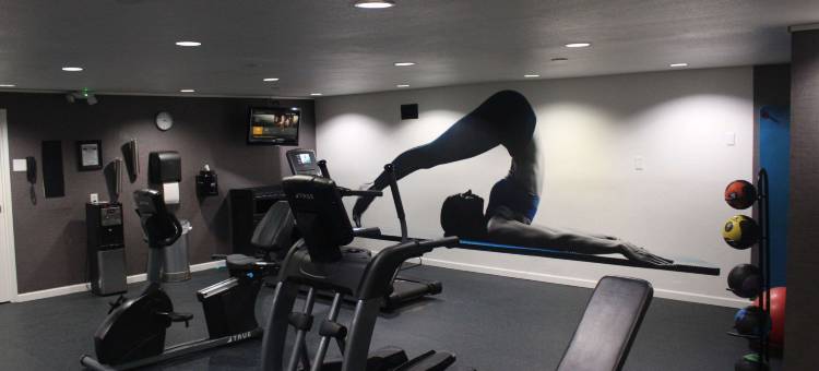 马绍尔波茵特克拉丽奥酒店(Clarion Pointe Marshall)图片