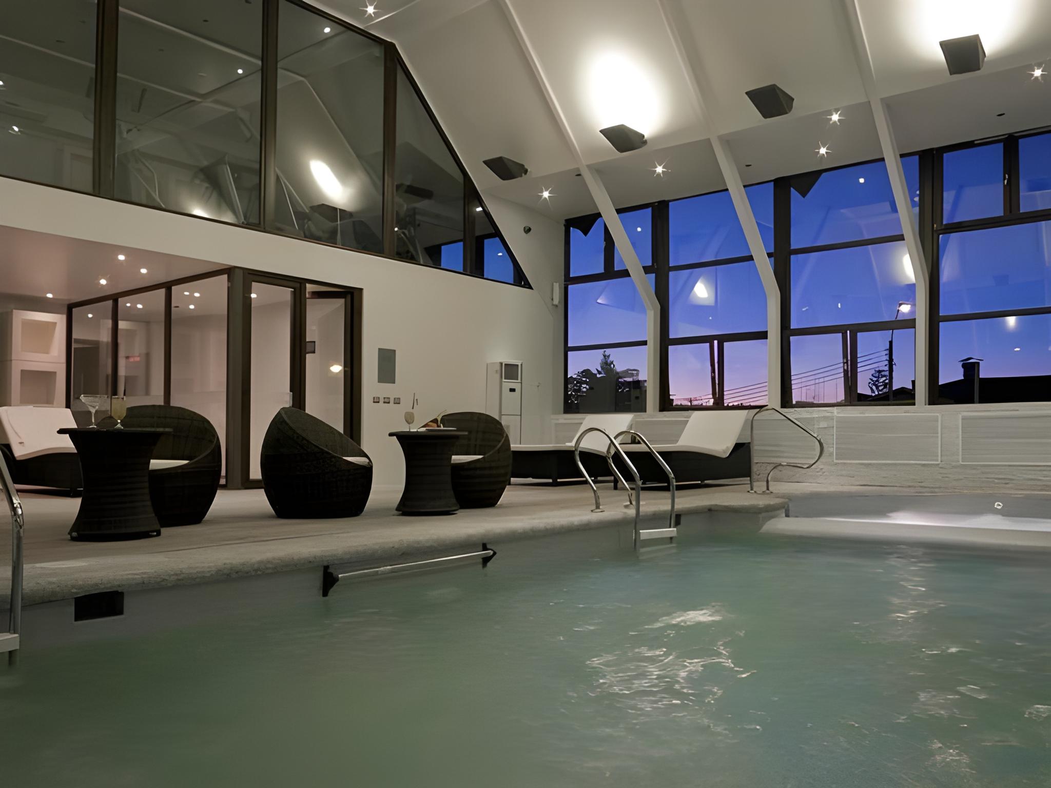 Courtyard Puerto MonttOver view