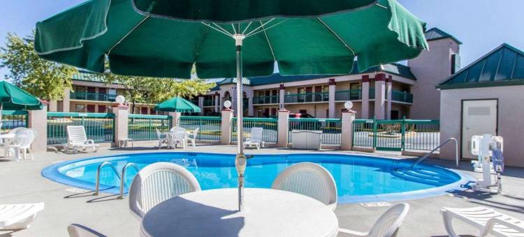 坎贝尔堡凯艺酒店(Quality Inn Oak Grove Fort Campbell)图片