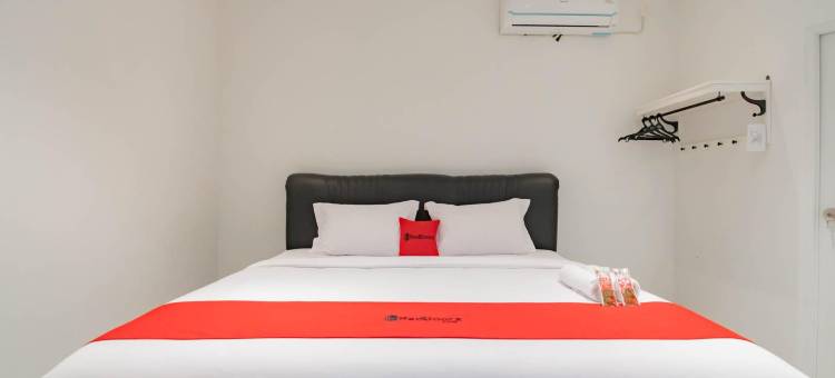 RedDoorz Plus @ Pakuan Residence Tajur图片