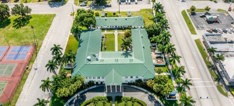 克莱维斯顿历史美洲佳价旅馆(Americas Best Value Inn Historic Clewiston Inn)图片