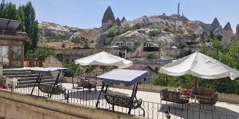 自然公園洞穴酒店
