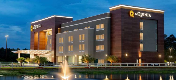不伦瑞克金岛拉昆塔温德姆套房酒店(La Quinta Inn & Suites by Wyndham Brunswick/Golden Isles)图片