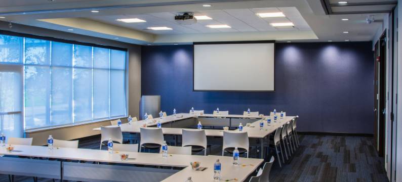 温尼伯机场万豪万怡酒店(Courtyard Winnipeg Airport)图片