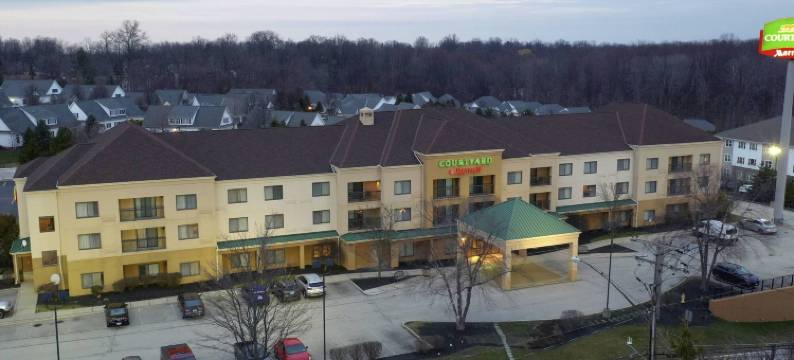 克利夫兰威洛比万怡酒店(Courtyard Cleveland Willoughby)图片
