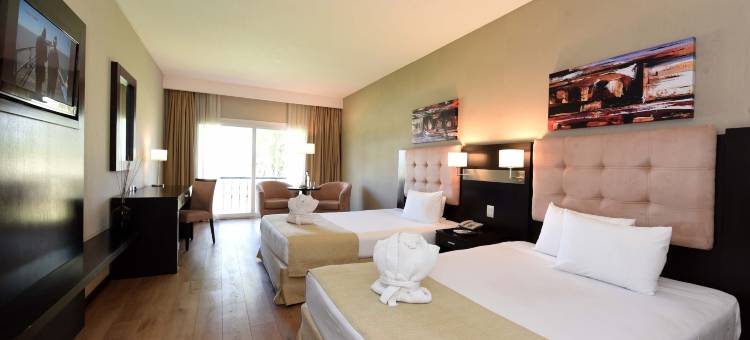 埃塞萨豪生酒店及会议中心(Howard Johnson Resort & Convention Center Ezeiza)图片