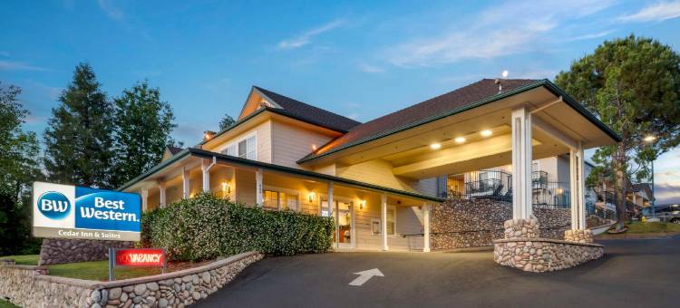 雪松贝斯特韦斯特酒店(Best Western Cedar Inn  Suites)图片
