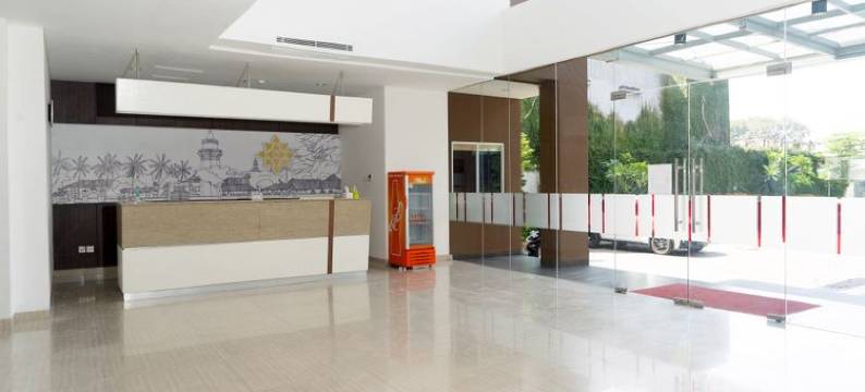 西朗林恩酒店(Lynn Hotel Serang)图片