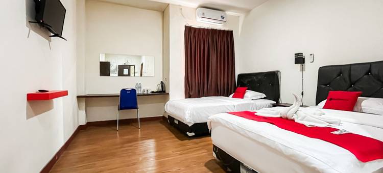 RedDoorz near Pasar Baru (红门靠近新菜场马穆朱)(RedDoorz Plus at Hotel Lestari Karema Mamuju)图片