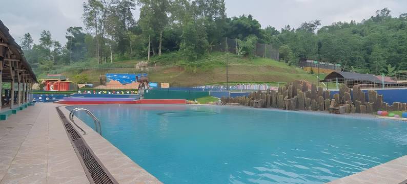 红多兹伊斯兰度假村-普尔瓦卡达巴图阿邦(RedDoorz Resort Syariah @ Batu Apung Purwakarta)图片