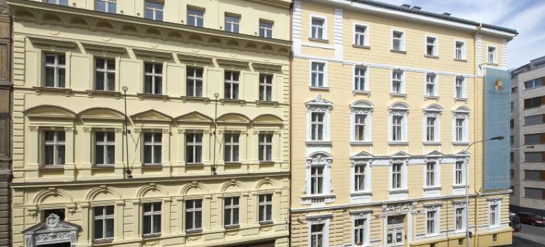 鲁贝索瓦市中心套房(DownTown Suites Rubesova)图片