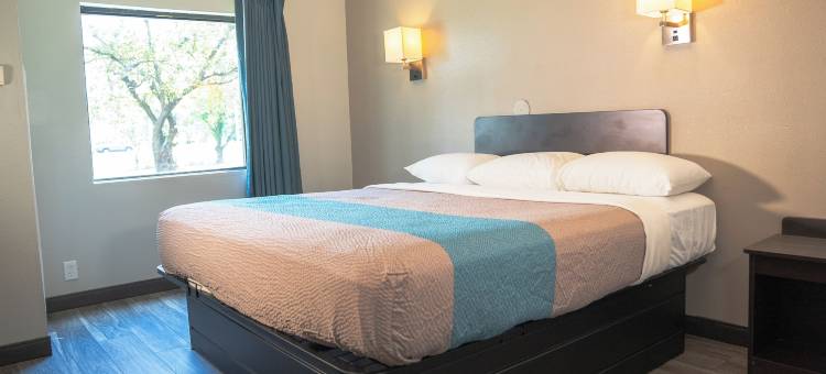 圣路易斯东6号汽车旅馆- 凯西维尔II(Motel 6 Caseyville, IL)图片