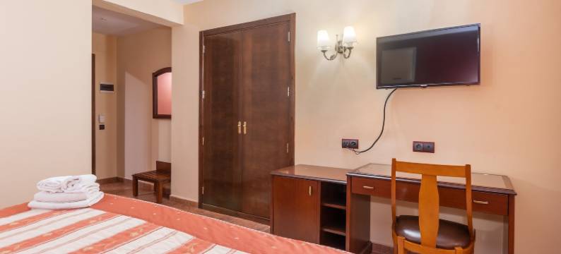 雅瓦拉姆布雷门口酒店(Hotel Puerta de Javalambre)图片