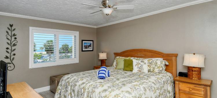 Gulf Views and Screened Lanai - Charming Coastal Retreat图片