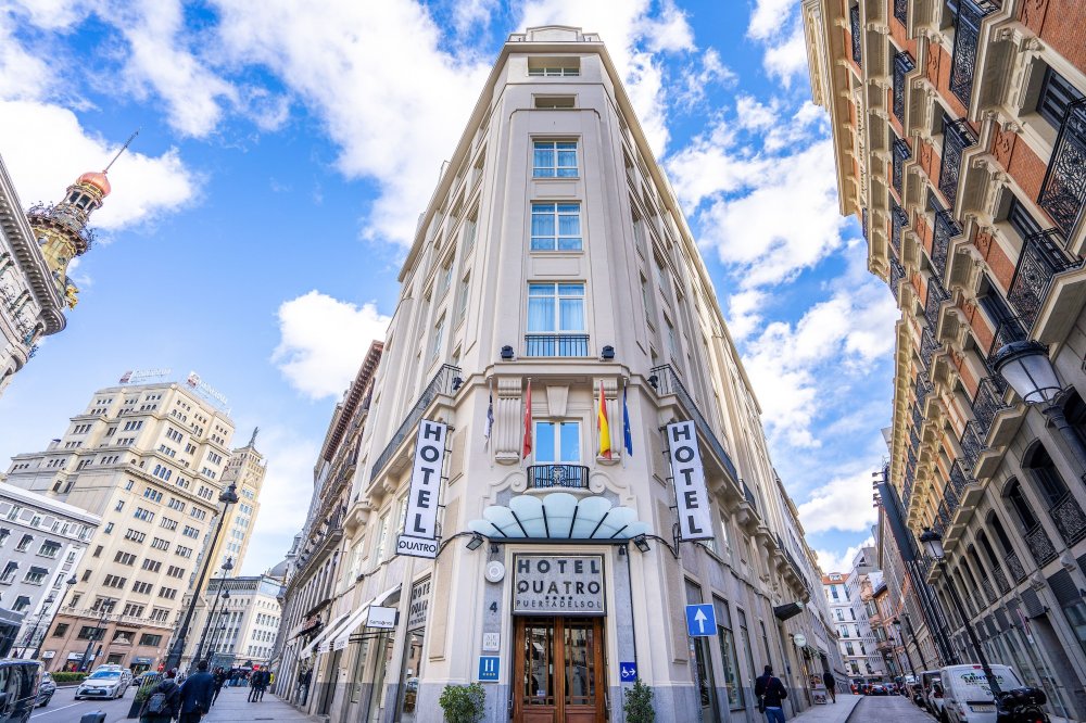 Quatro Puerta del SolOver view