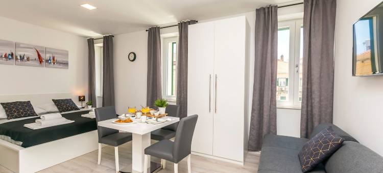 阿德里亚海套房公寓和房间(Apartments and Rooms Adriatic Suites)图片