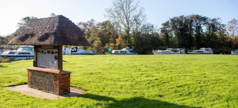 萨顿斯泰思酒店(Sutton Staithe Hotel)图片