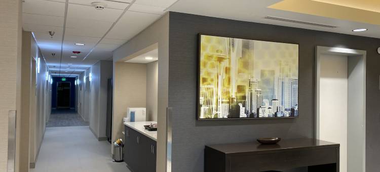 林伍德拉昆塔温德姆酒店(La Quinta Inn by Wyndham Lynnwood)图片