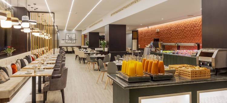 马拉加伊鲁宁酒店(Ilunion Málaga)图片