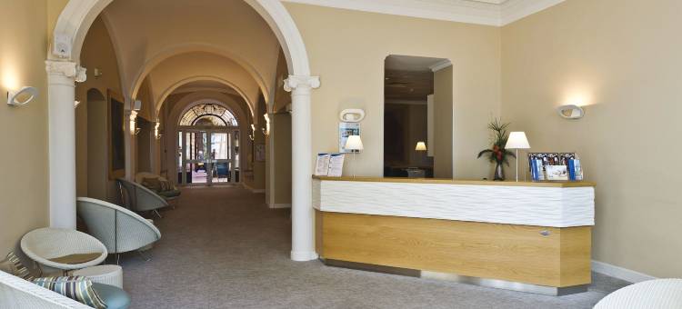 布鲁斯巴尔莫勒尔蓝色假日酒店酒店(Hôtel Vacances Bleues Balmoral)图片