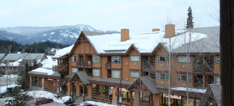 惠斯勒马克特普拉斯休闲旅馆(Marketplace Lodge by Whistler Retreats)图片