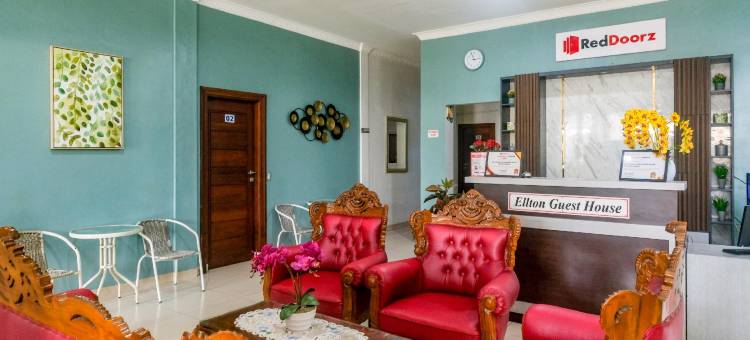 红门酒店-近爱马仕皇宫棉兰波罗尼亚(RedDoorz Near Hermes Place Polonia Medan)图片