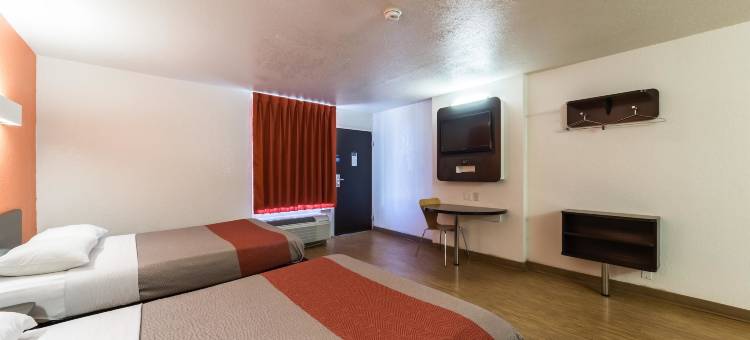 尤瓦尔迪6号汽车旅馆(Motel 6 Uvalde, TX)图片