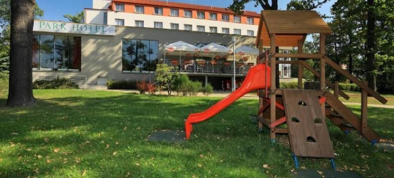 赫卢博卡河畔公园酒店(LH Parkhotel Hluboka Nad Vltavou Congress & Wellness)图片