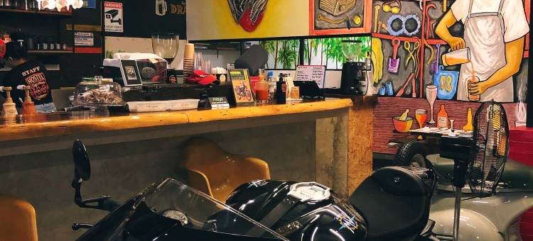 100 咖啡摩托旅舍(100% Cafe Moto Hostel)图片
