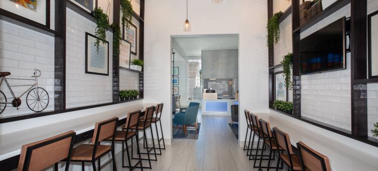 Holiday Inn Express MONTEREY，罐头厂街(Holiday Inn Express Monterey-Cannery Row)图片