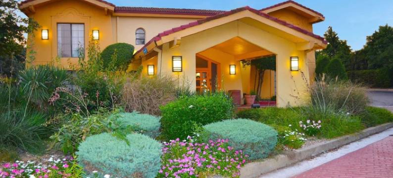 特克萨卡纳马格努森酒店(The Grand by Capital O Texarkana I-30)图片