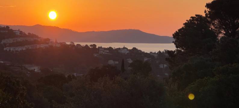 Villa in Cavalaire-Sur-Mer with Sea Views图片