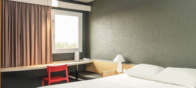 宜必思法莱斯诺曼底之心酒店(ibis Falaise Coeur de Normandie)图片