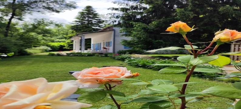 Villa in Bruniquel by Aveyron River图片