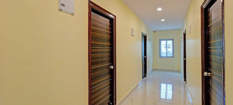 Fabhotel Srikara Grand 豪华客房(FabHotel Srikara Grand Luxury Rooms)图片