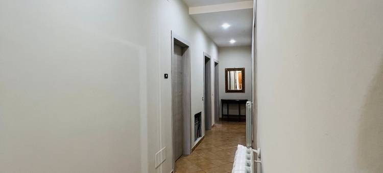 三卧两浴带花园别墅(Villa 3 letti 2 docce e Giardino)图片