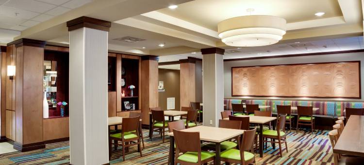 湖城万枫套房酒店(Fairfield Inn & Suites Lake City)图片