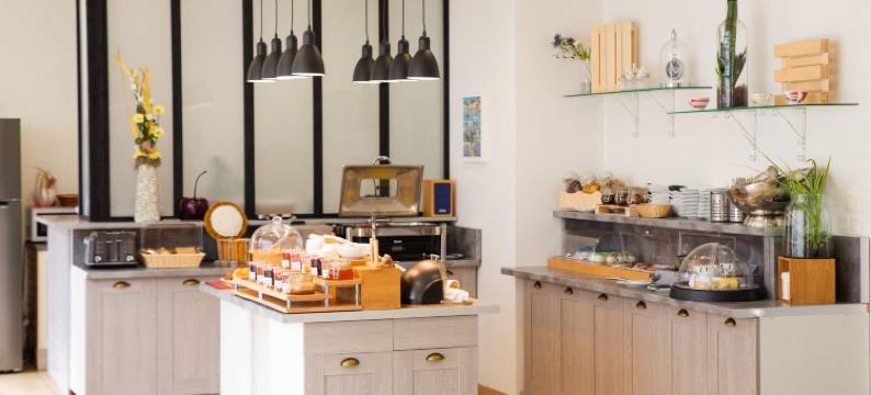 拉尼永市中心火车站布里特舒适酒店(Brit Hotel Confort Lannion Centre Gare)图片