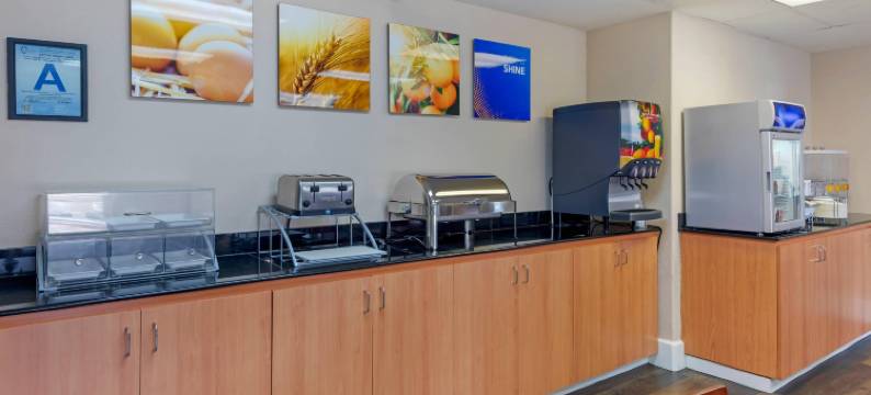 维克多维尔-赫斯佩里亚舒适套房酒店(Comfort Suites Victorville-Hesperia)图片