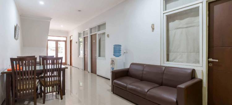 Aimer Guest House Syariah Mitra RedDoorz图片