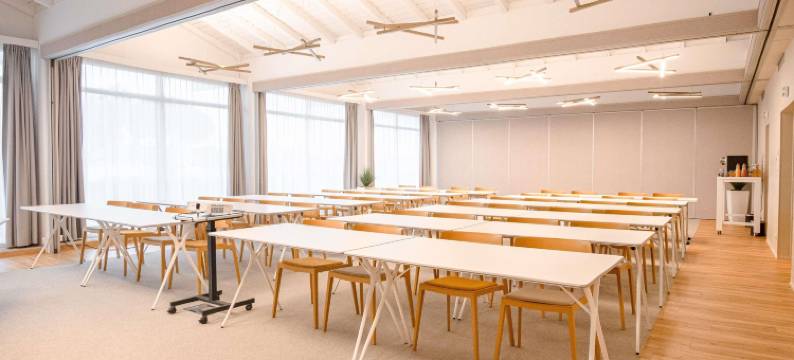 纳博讷南部诺富特酒店(Novotel Narbonne Sud)图片