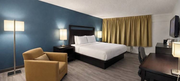 快捷套房酒店(Express Inn & Suites)图片