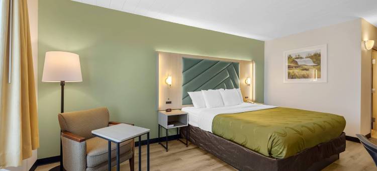 蒙特雷I-40品质套房酒店(Quality Inn & Suites Monterey I-40)图片