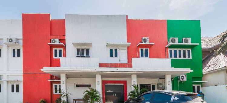 红多兹伊斯兰酒店-邦里玛尼亚卡马卡姆亚奇(RedDoorz Syariah @ Panglima Nyak Makam Aceh)图片