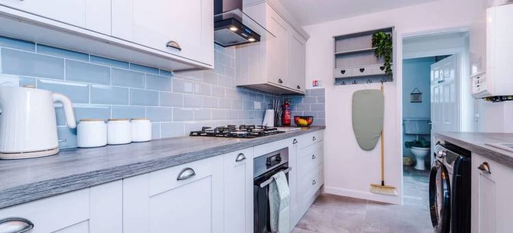 全新时尚的家，市中心位置，可容纳6人(NEW Stylish Home City Centre Location Sleeps 6)图片