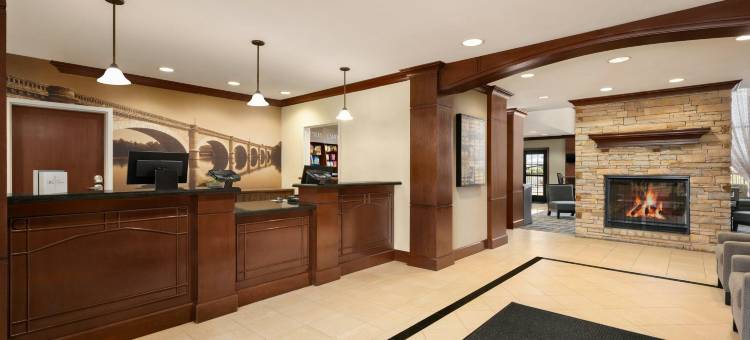 Staybridge Suites 俄克拉何马城的鹌鹑泉(Staybridge Suites OKLAHOMA CITY-QUAIL SPRINGS by IHG)图片