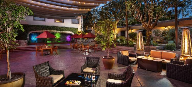 克莱尔蒙特希尔顿逸林酒店(DoubleTree by Hilton Claremont)图片