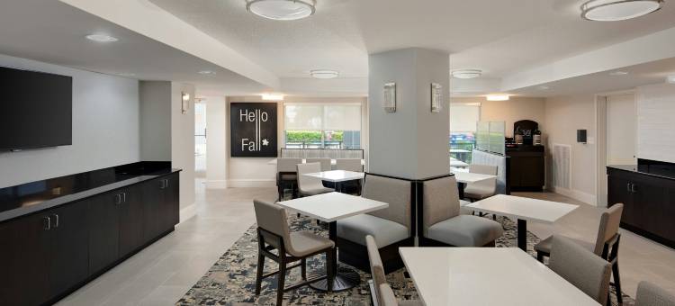 棕榈滩万枫酒店及套房(Fairfield Inn & Suites Palm Beach)图片
