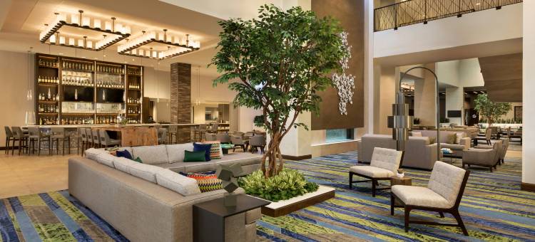 登顿会议中心希尔顿安泊套房酒店(Embassy Suites Denton Convention Center)图片